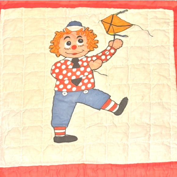 Vintage Raggedy Ann & Andy Hand Made Quilt - Picture 3 of 10